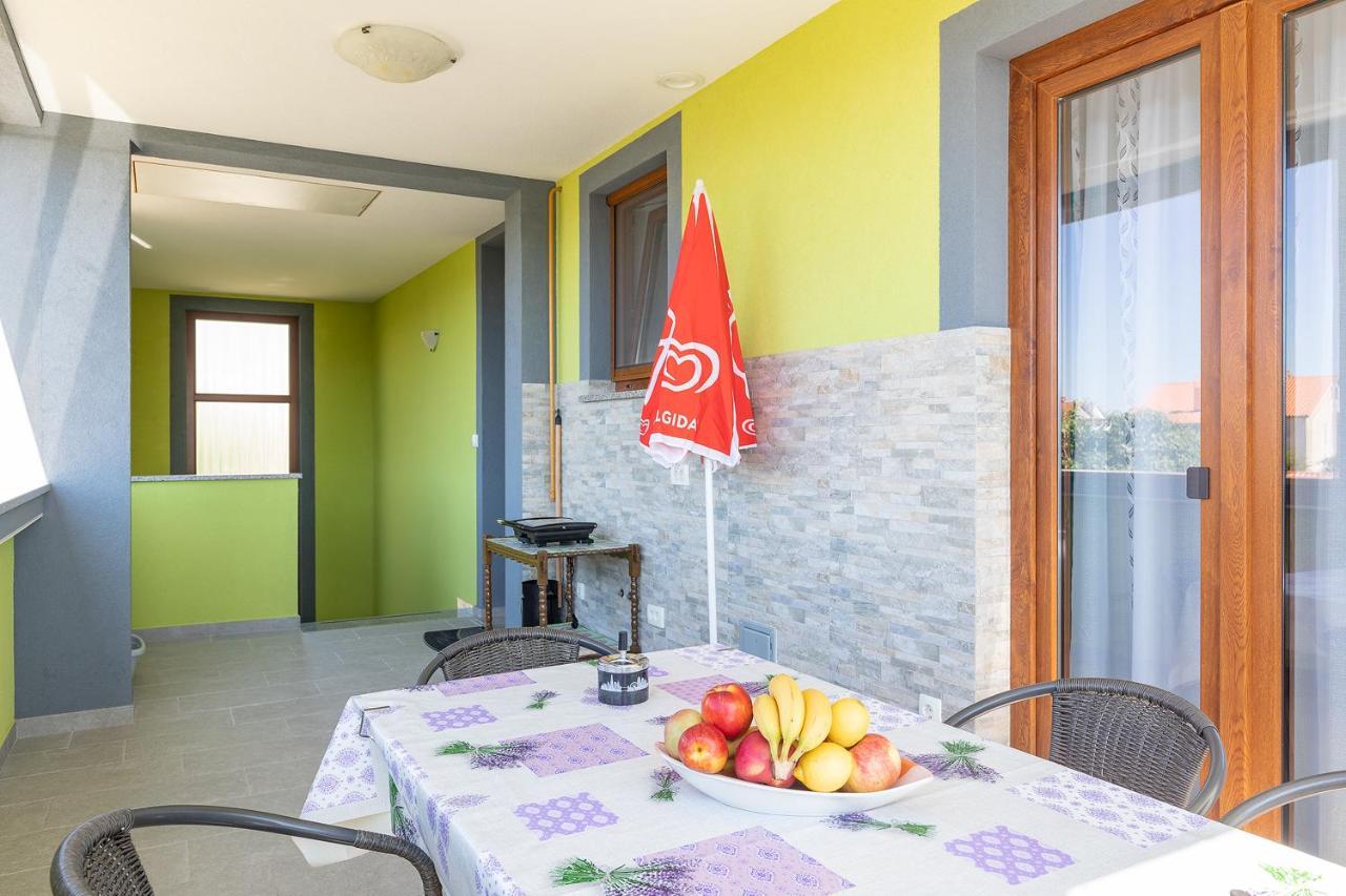 Kaylie Apartment Пула Экстерьер фото